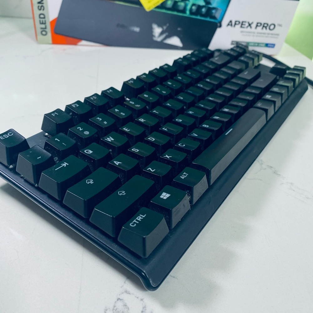 Gaming Keyboard - Picture 2 of 3
